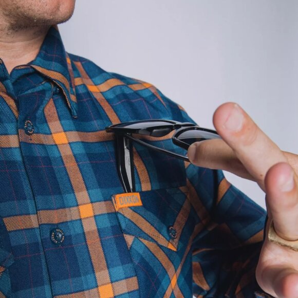 🛠 Dixxon Flannel Co. 🛠 "High Fives" NIB Men's XL - SOLD OUT! - Picture 4 of 4